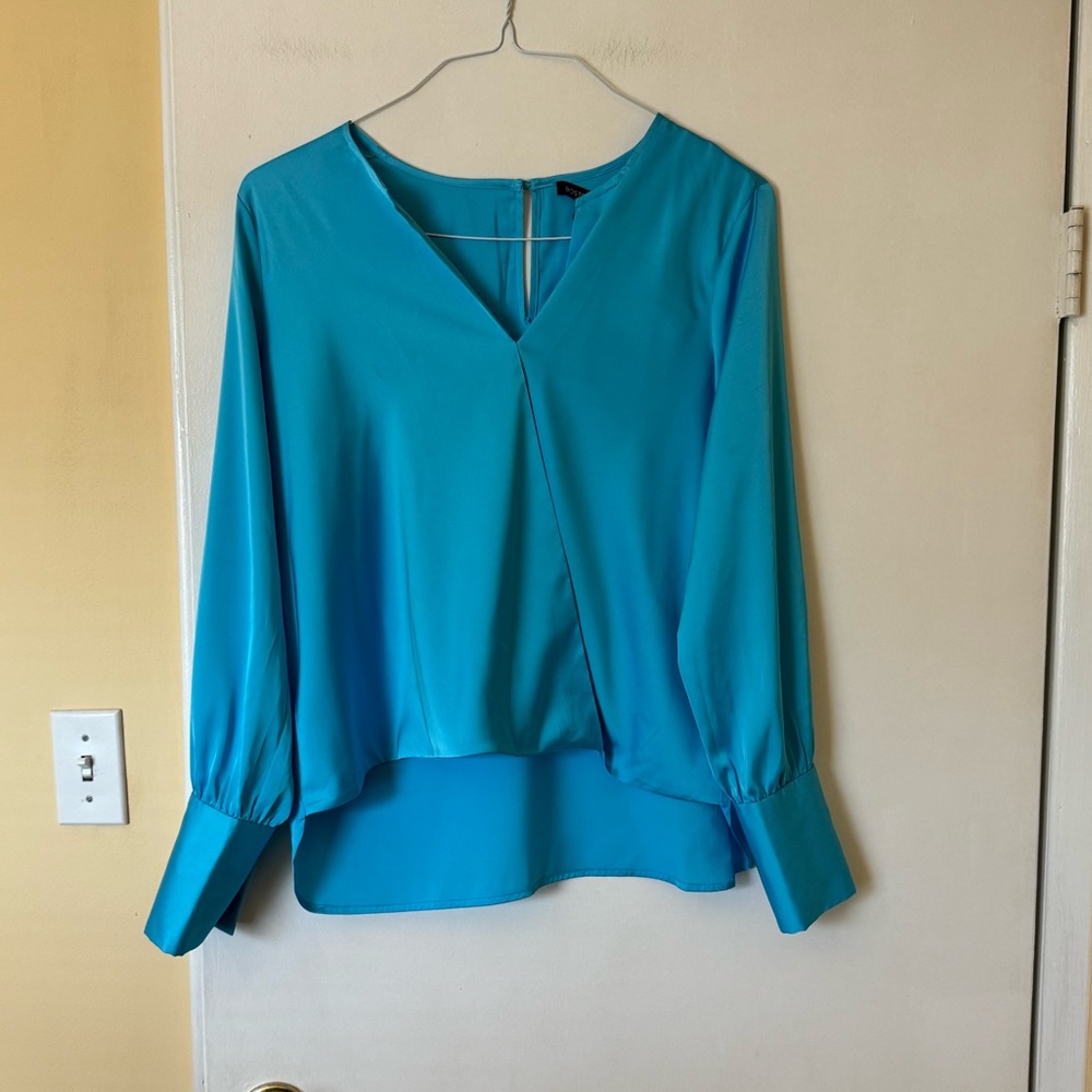 BOSTON PROPER wrap top - size M - EUC